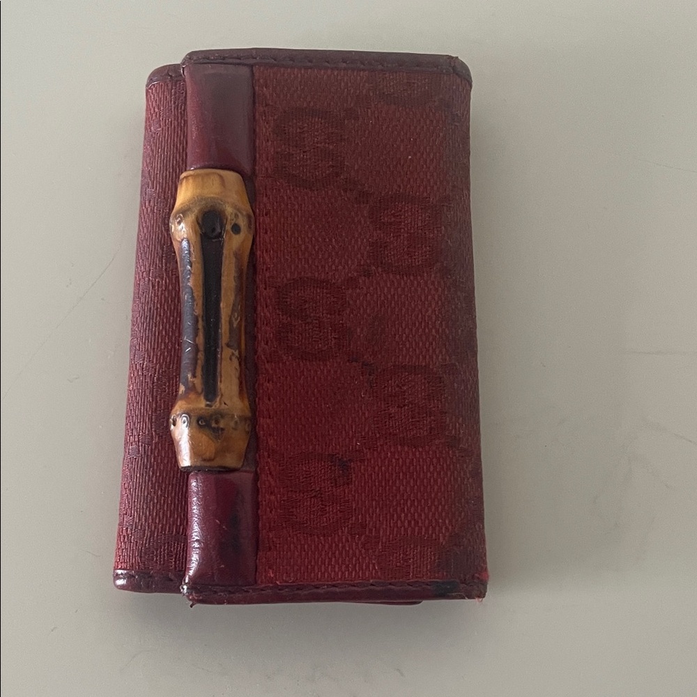 Gucci red bamboo key holder